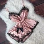 pyjama rose élégant