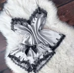 Pyjama élégant et léger